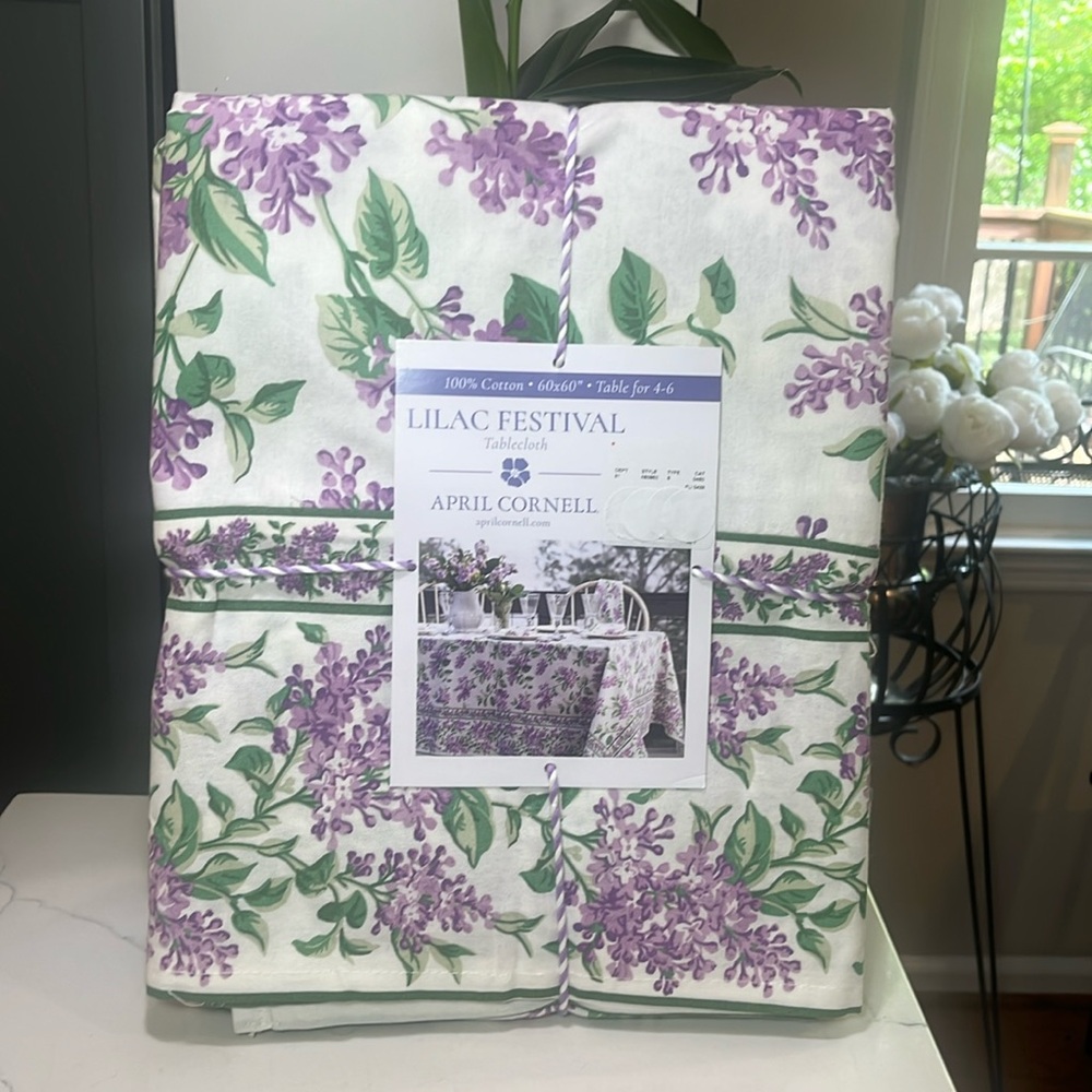 April Cornell LILAC FESTIVAL Border Tablecloth 60” x 60” Square 100% Cotton NWT